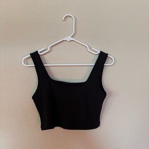 basic black square neck cropped tank top